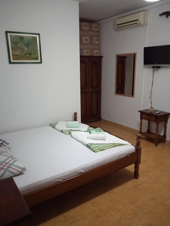 Apartments Regina Сутоморе Екстер'єр фото
